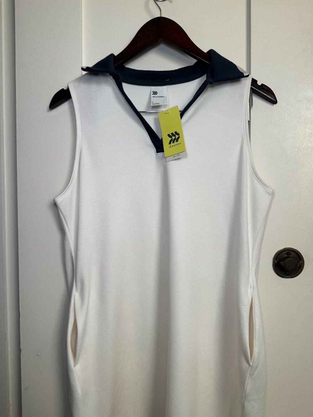All in Motion Airy Sleek Sleeveless Polo Dress White Navy Women Medium NWT - Picture 8 of 10